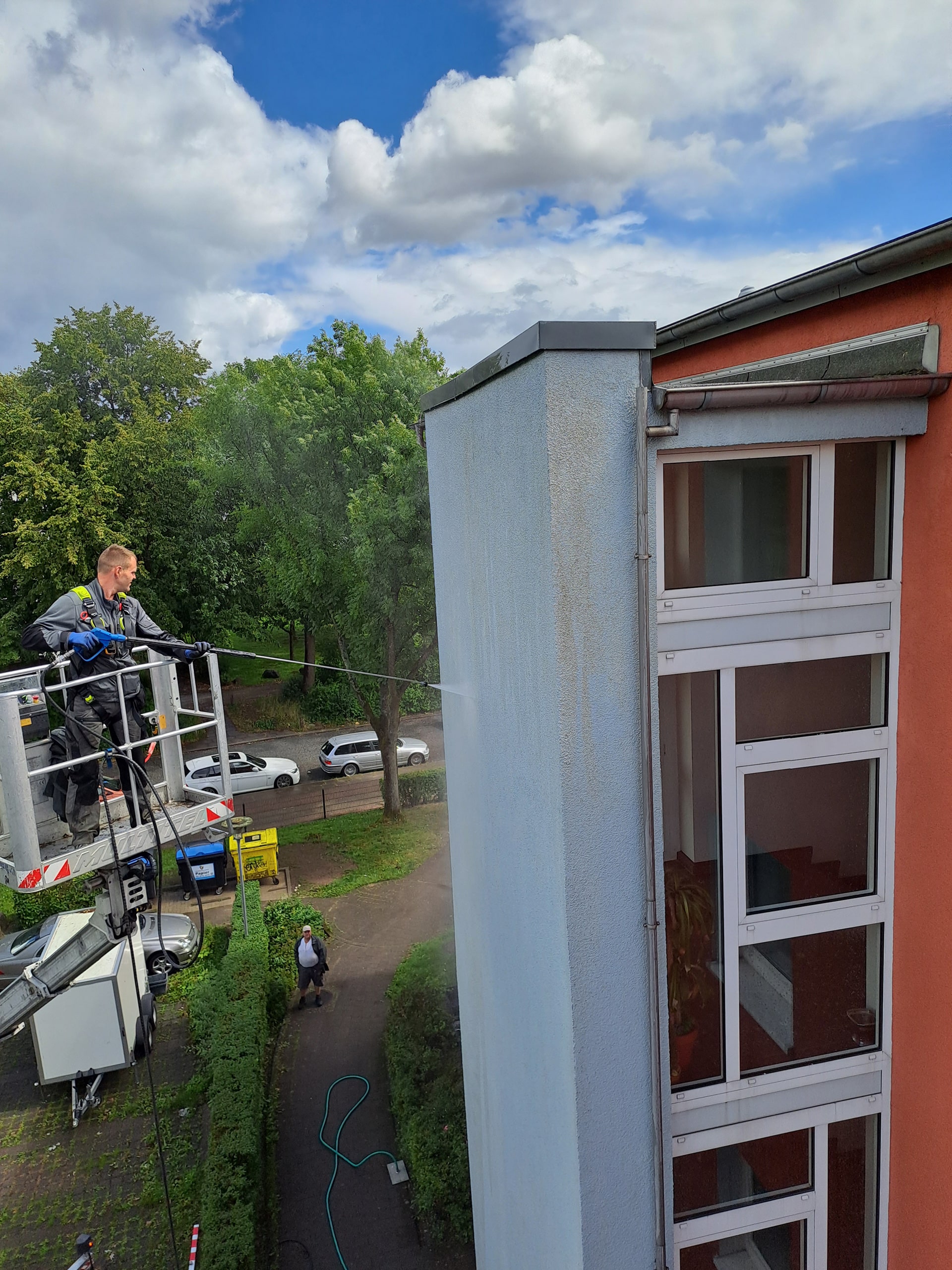Reinigung von Fassadenflächen in Zerbst/Anhalt (Saale)